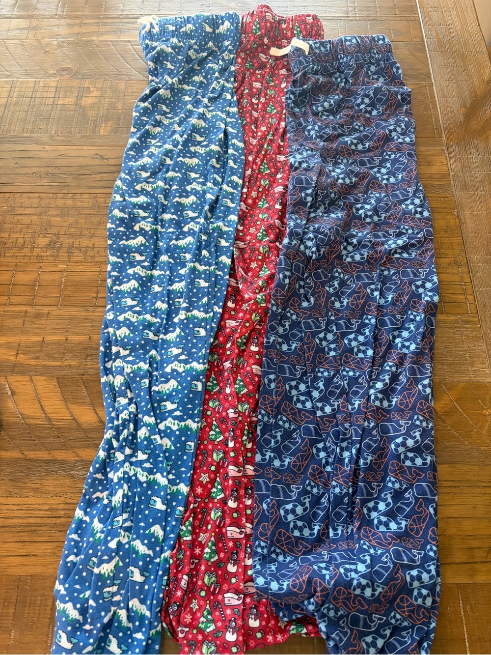 Vineyard Vines boys pj lot